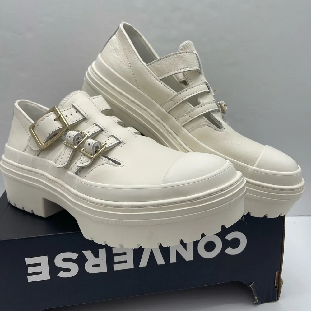 Converse • Wmns Chuck Taylor All Star Lugged Heel Mary Jane Platforms - Picture 4 of 16